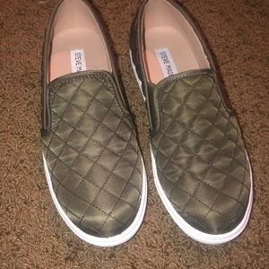 Steve Madden Ecentrcq Olive